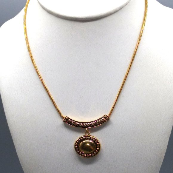 Vintage Gold Tone Pendant Dangle, Basic Wardrobe Coordinate on Snake Chain - Picture 1 of 4